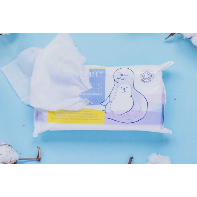 Servetele pentru bebelusi cu musetel organic, caise si ulei de migdale dulci, Natracare, 50 buc